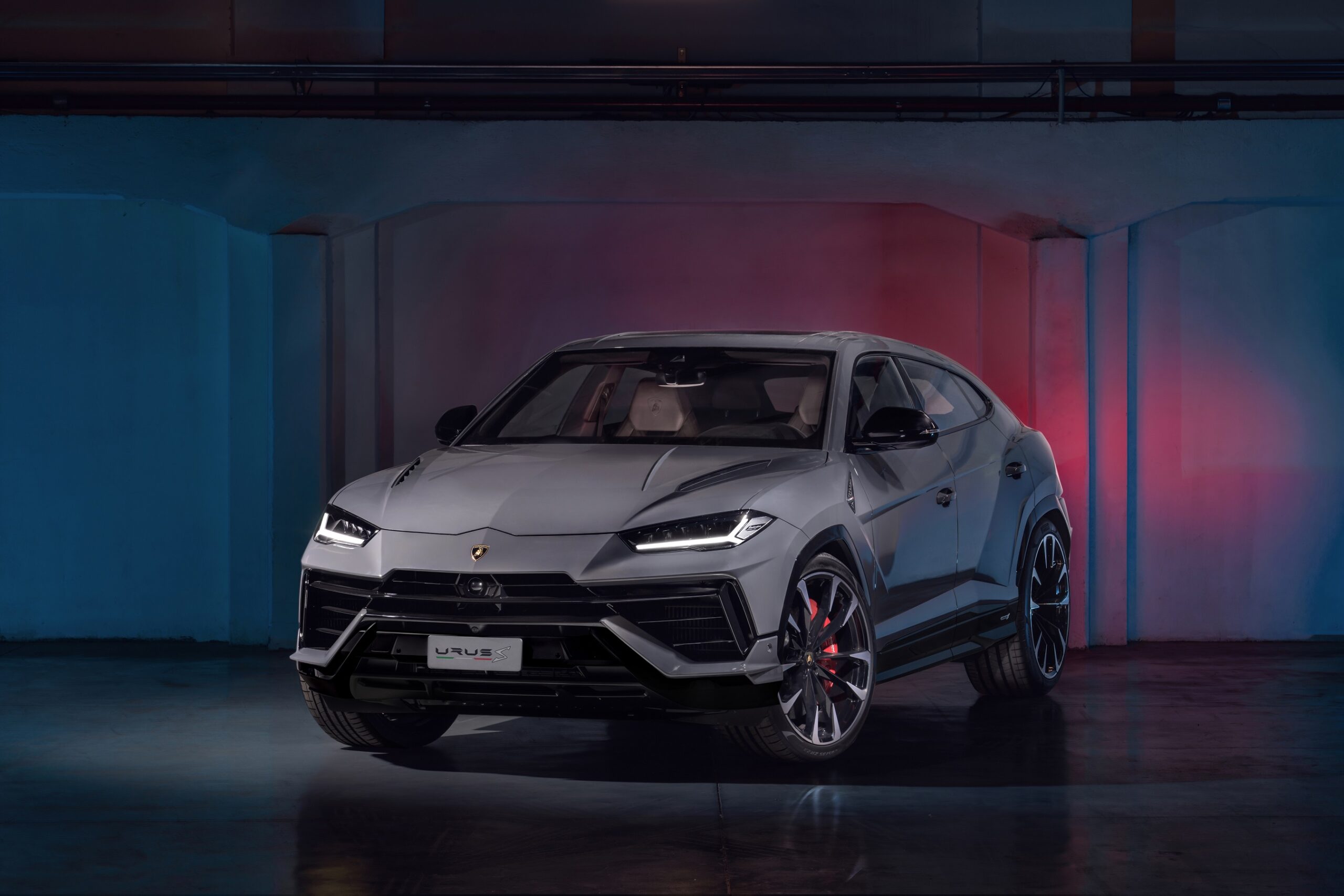 Defining lifestyle performance, luxury and versatility in the Lamborghini Super SUV