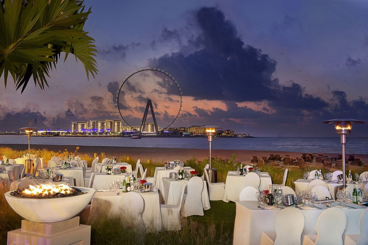 EXPERIENCE THE WONDER OF THE FESTIVE SEASON AND NEW YEAR AT THE RITZ-CARLTON, DUBAI
